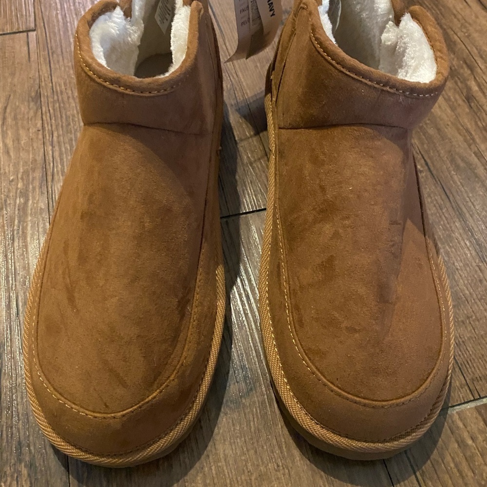 Old Navy NWT Tan Boots Moccasin Style - Picture 5 of 7